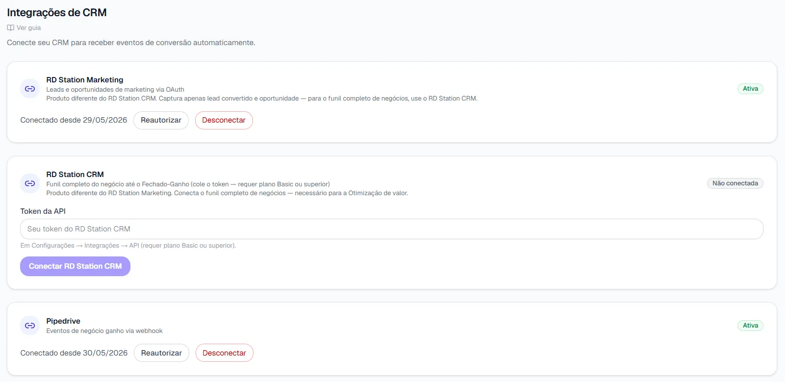 Tela de integrações de CRM do True Conversions: RD Station Marketing conectado, RD Station CRM com campo para o token da API, e Pipedrive conectado